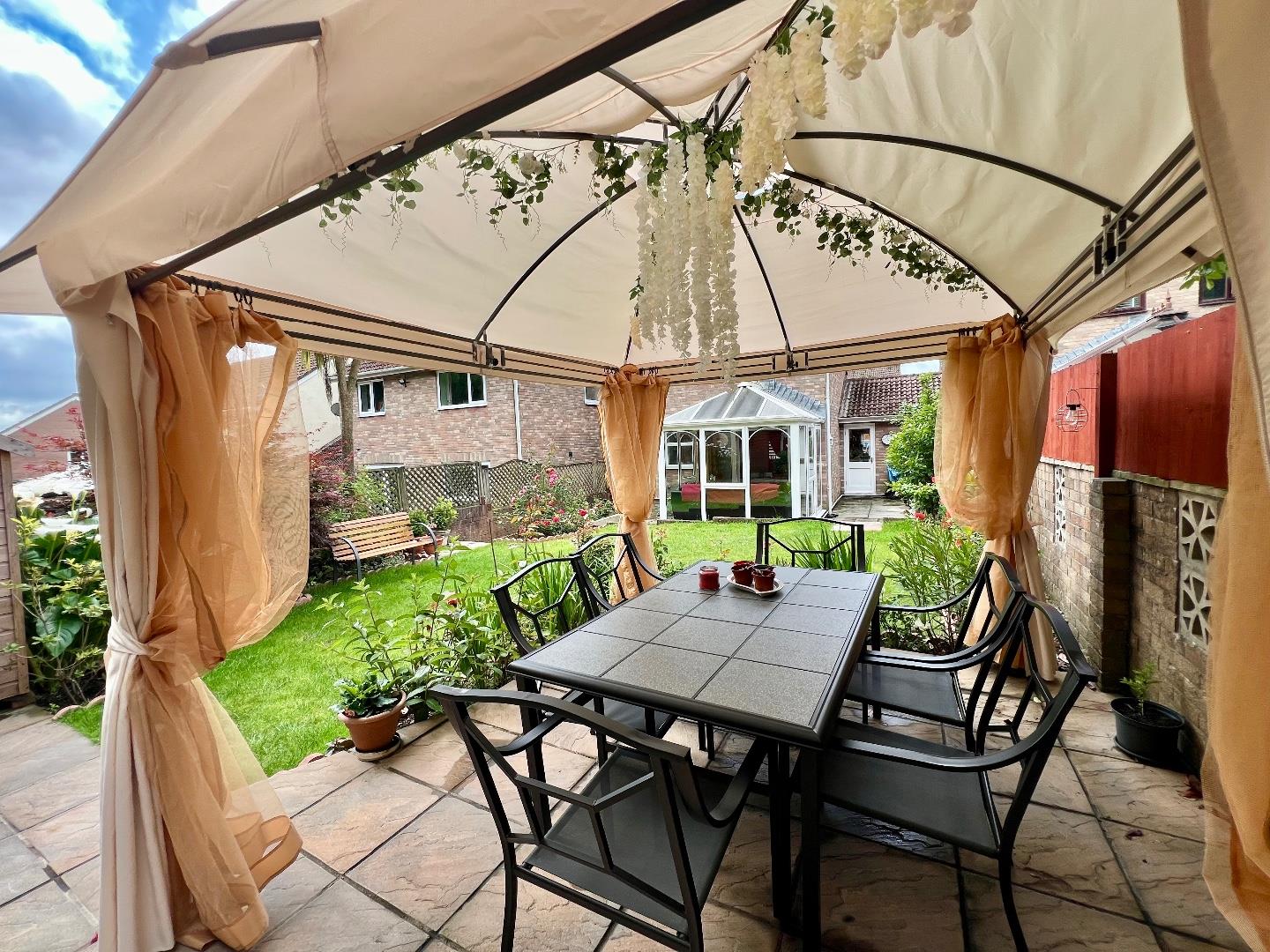 Ffordd Y Parc, Litchard, Bridgend County Borough, CF31 1RA